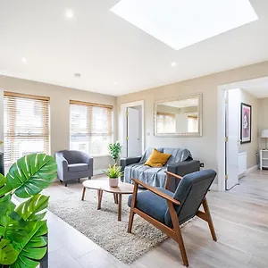 Pass The Keys Stunning 2br Apt In Fab Location With Top Amenities , Belfast United Kingdom