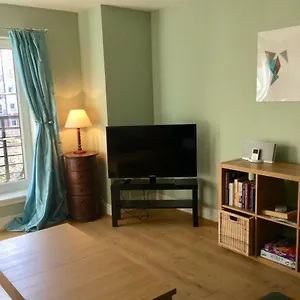 20/5 Timber Bush Apartment